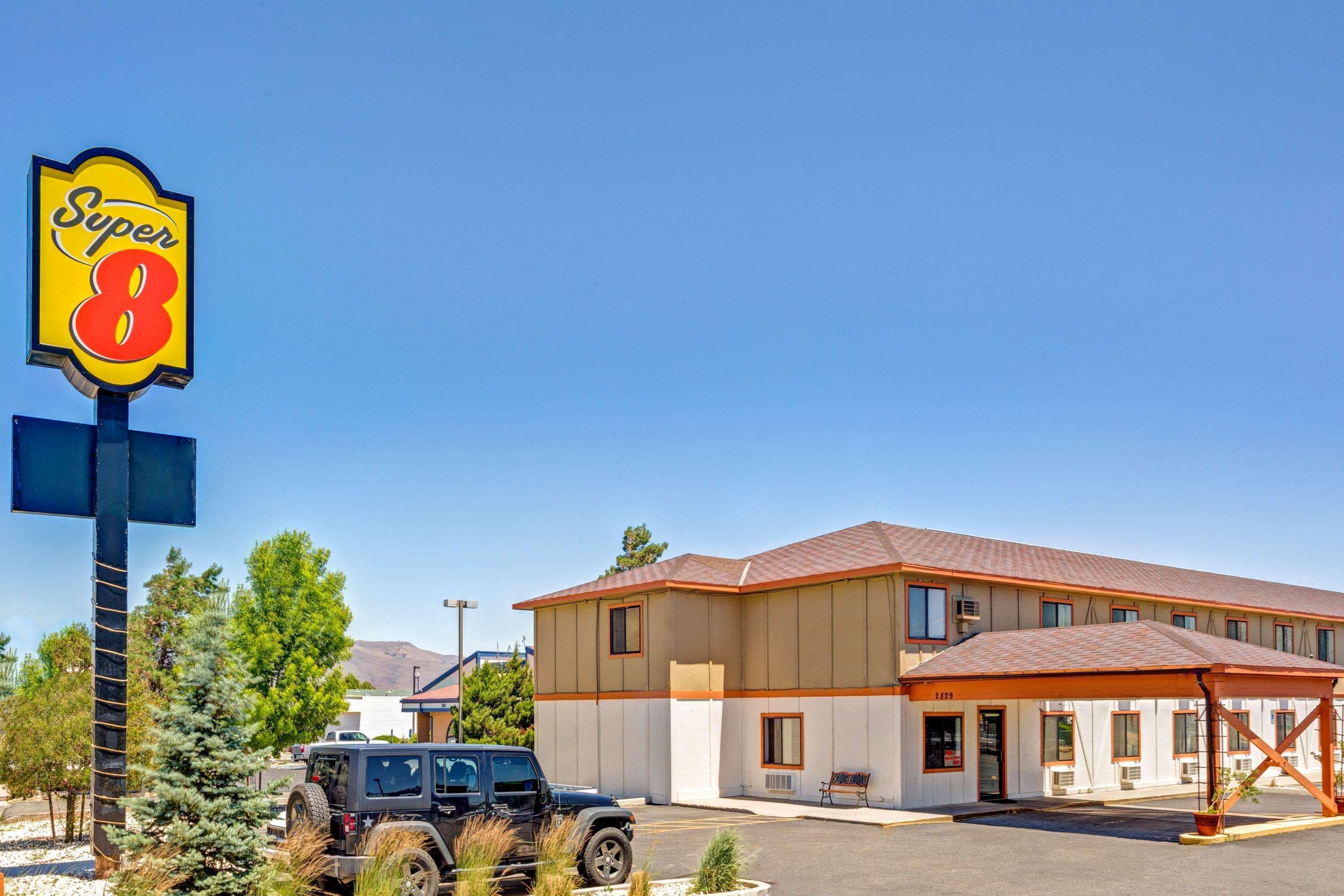 Super 8 By Wyndham Carson City Lake Tahoe Exterior foto