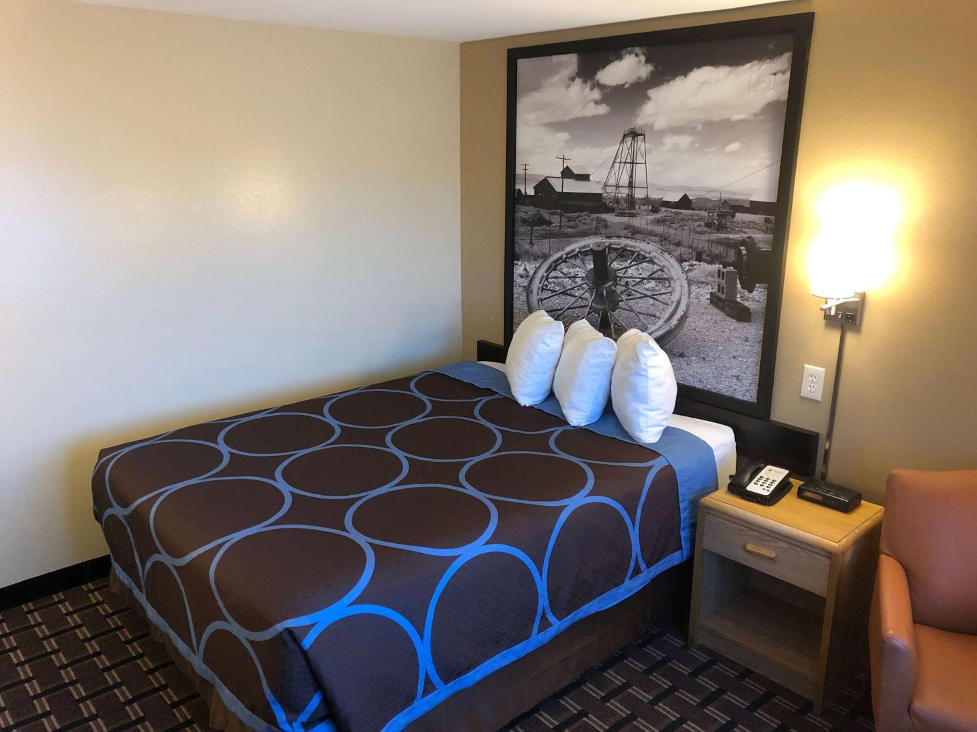 Super 8 By Wyndham Carson City Lake Tahoe Exterior foto